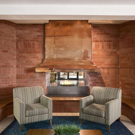 Travelodge By Wyndham Chatham Екстериор снимка